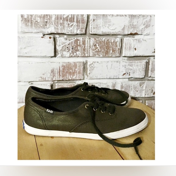 Keds Metallic Green Size 9.5 US Women’s Tennis Shoes - Picture 3 of 7